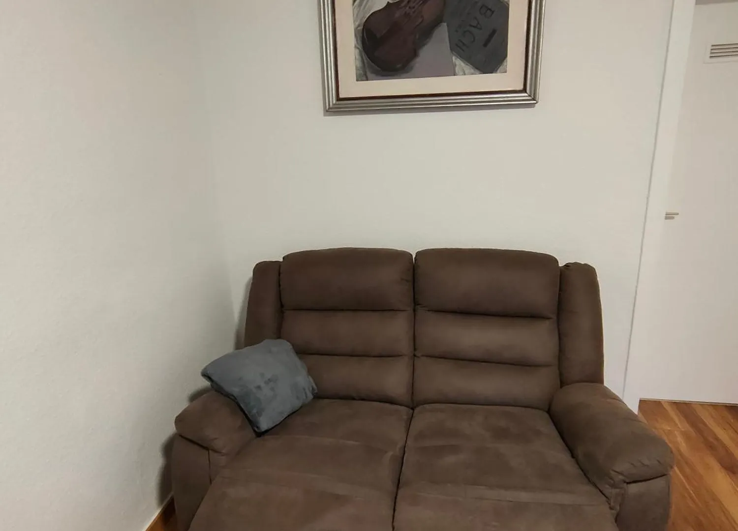 Large Central Apartment - Modern & Fully Equipped - Near Fair Cologne Germany
