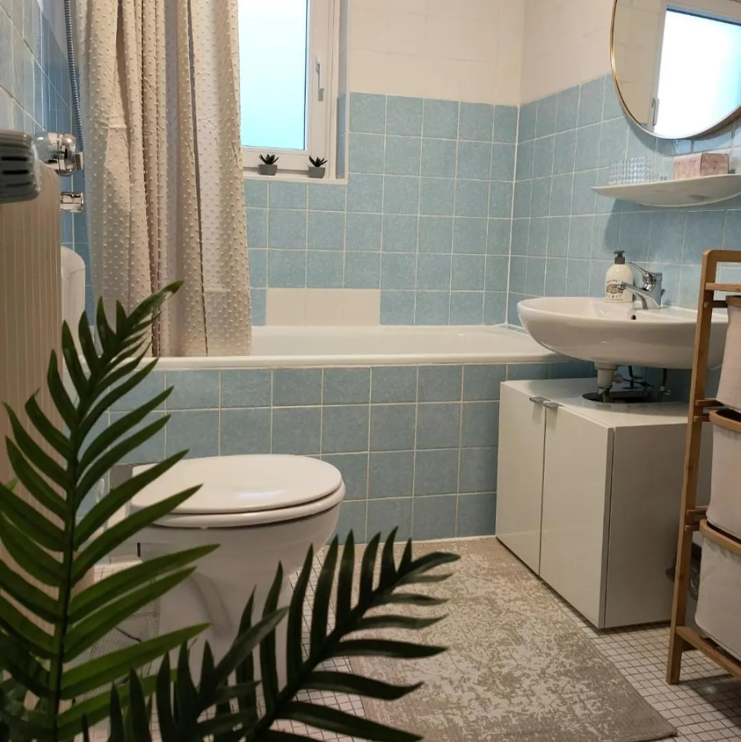 Large Central Apartment - Modern & Fully Equipped - Near Fair Cologne