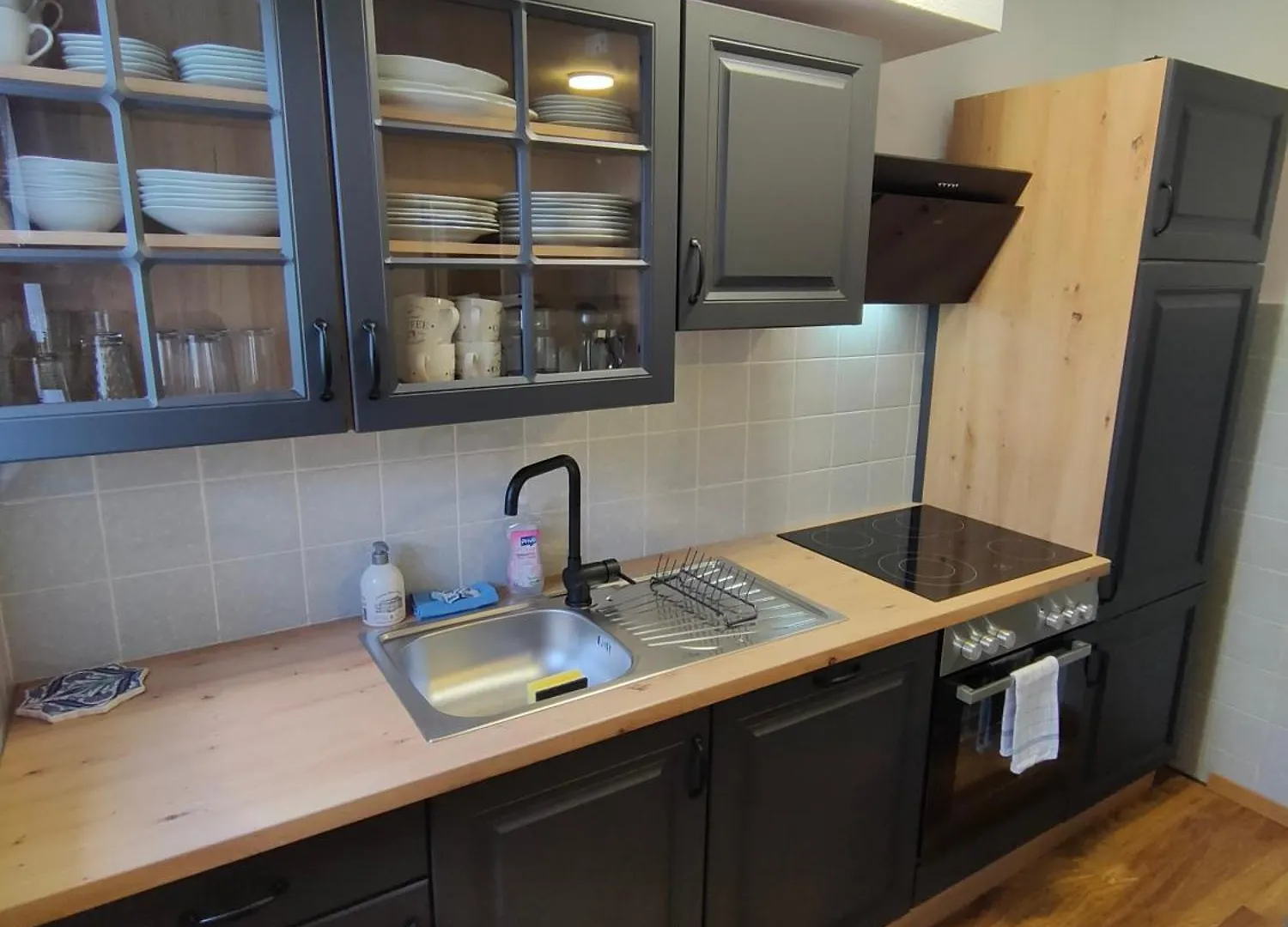 Large Central Apartment - Modern & Fully Equipped - Near Fair Cologne 0*,  Germany